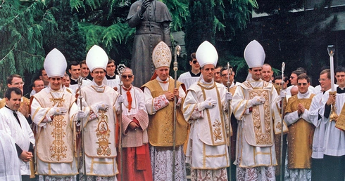 Kard. Müller: tylko trwając w łonie Kościoła Bractwo św. Piusa X może walczyć o prawdziwą wiarę