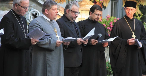 Czy katolik, który odrzuca ekumenizm, może żyć w zgodzie z nauczaniem Kościoła?