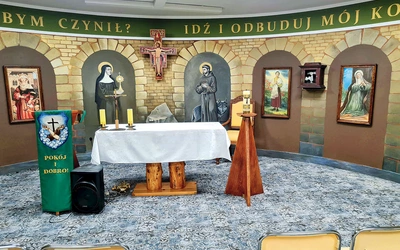 Po odnowieniu przestrzeń sprzyja refleksji i modlitwie.