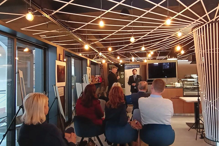  W Café Chełmska wystąpił  prof. Michał Polak.