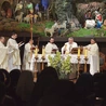 – Adorując dziś Dzieciątko Jezus, odnówmy w sobie pierwszą miłość – zachęcał bp Adam Wodarczyk. 
