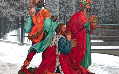 Współtworzą ją także postacie Mędrców ze Wschodu. 