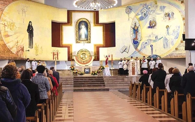 Wizerunek wyruszy w wędrówkę do diecezjan z Sanktuarium Bożego Miłosierdzia w Ostrowcu Świętokrzyskim.