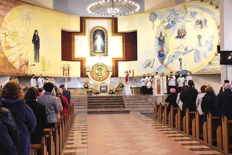 Wizerunek wyruszy w wędrówkę do diecezjan z Sanktuarium Bożego Miłosierdzia w Ostrowcu Świętokrzyskim.