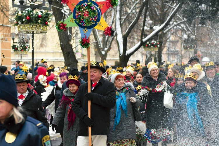 Do Zielonej Góry od 15 lat na orszak przyjeżdża Zespół Górali Bukowińskich „Watra” z Brzeźnicy.