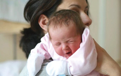 Mimo obserwowanego spadku liczby urodzeń ogólna liczba ludności miasta w 2026 roku pozostaje stabilna (ok. 1,86 mln) dzięki dodatniemu saldu migracji.