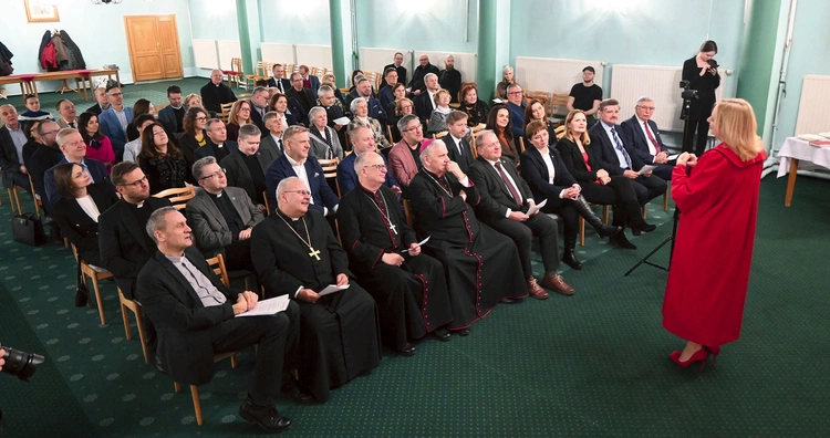 – Reprezentujemy różne uczelnie, które mówią trochę innym językiem, ale powinniśmy mówić jednym głosem – przyznawali przedstawiciele opolskich uczelni. 