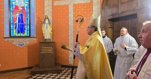 Poświęcenie kaplicy w Łyszkowicach