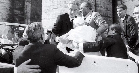 Zmarł kamerdyner trzech papieży – Angelo Gugel