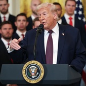 Donald Trump otrzymał pokojowego Nobla. Ale nie z rąk Komitetu Noblowskiego. Swoją nagrodę przekazała mu tegoroczna laureatka, Maria Corina Machado