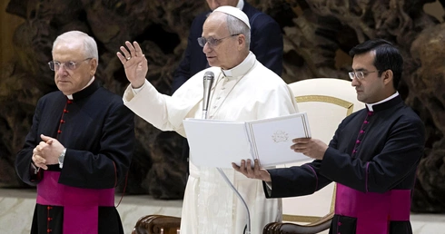 Abp Pennacchio: dyplomacja watykańska znakiem troski Papieża