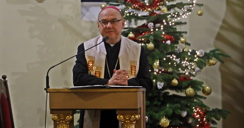 Bp Kiciński: Nie wyobrażam sobie Kościoła bez sióstr zakonnych