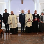 Pokój zaczyna się od uścisku dłoni