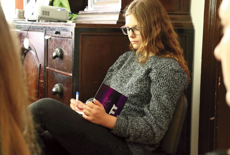 Spotkania kursowe są przeznaczone wyłącznie dla pań. 