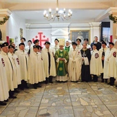 …i kawalerów z metropolitą katowickim. 