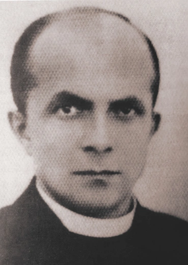 Duchowny święcenia kapłańskie przyjął 30 lipca 1939 roku.