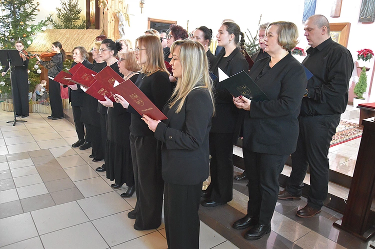Koncert w parafii Chrystusa Zbawiciela w Przasnyszu.