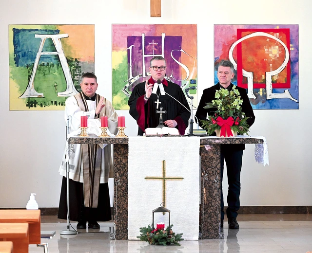 Od lewej: ks. prof. Zygfryd Glaeser, bp Wojciech Pracki i pastor Mariusz Muszczyński.