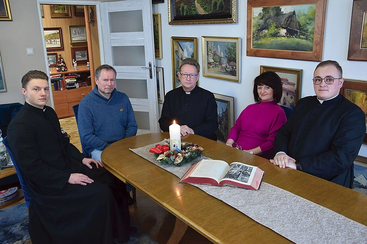 Od lewej: M. Duda, M. Rucki, J. Kucharski, I. Czapla i H. Popis. 