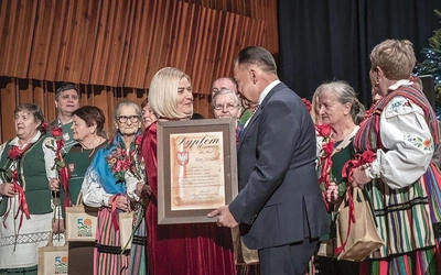 Dyplom Uznania Marszałka Województwa Mazowieckiego otrzymała Ilona Jaroszek.