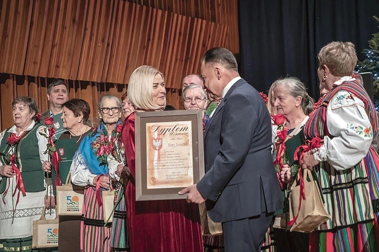 Dyplom Uznania Marszałka Województwa Mazowieckiego otrzymała Ilona Jaroszek.