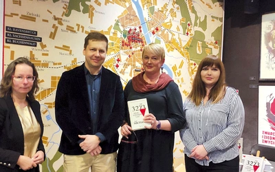 Jan Michalak po wojnie chętnie opowiadał o swoich wojennych losach, zarówno obozowych, jak i przed aresztowaniem. Spisane w formie książki zostały zaprezentowane w Warszawie. Opowiedziały o nich redaktorki z Państwowego Muzeum na Majdanku – Marta Grudzińska i Magdalena Petruk. Spotkanie poprowadziła Joanna Gierczyńska, kierownik Muzeum Więzienia Pawiak.