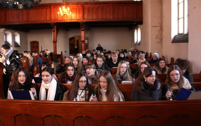 Ekumeniczne nabożeństwo młodych w kościele ewangelickim w Kędzierzynie