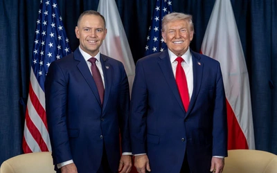 Prezydent Nawrocki spotkał się z prezydentem Trumpem