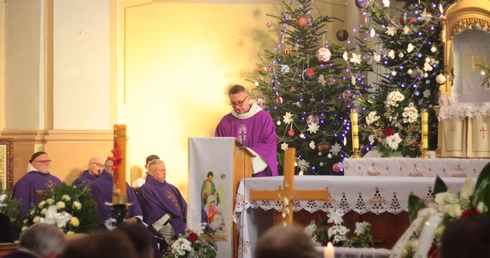 Ostatnie pożegnanie ks. Piotra Wojcieszka