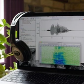 Twarz i głos w epoce algorytmów. Papież ostrzega przed iluzją relacji i wzywa do odpowiedzialnej AI