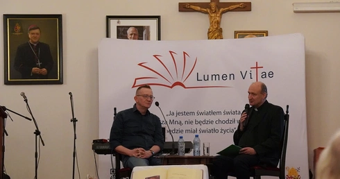 Niedziela Słowa Bożego. Słuchasz go czy "wmawiasz" mu swoje wizje?