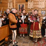 Kolędowanie z Muzyką Lassaków "Heliosów" 