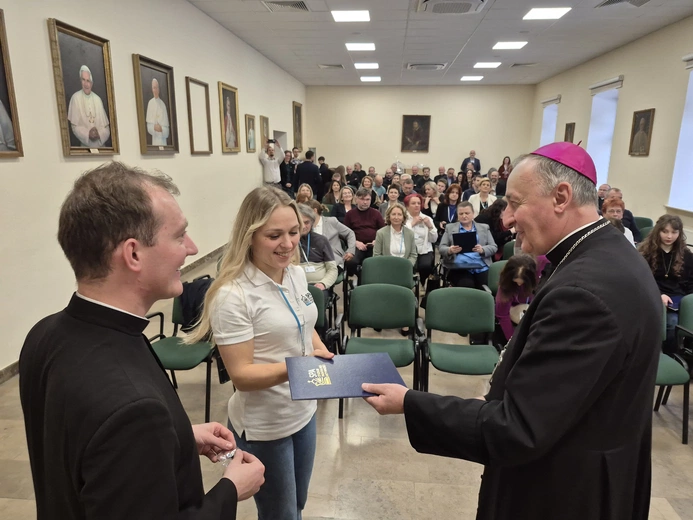 Ponad 40 absolwentów ukończyło trzecią edycję SPA - to Boży szaleńcy