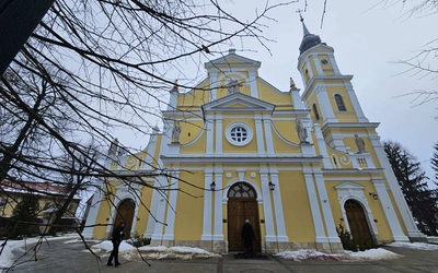 Kard. Dziwisz w Szczucinie