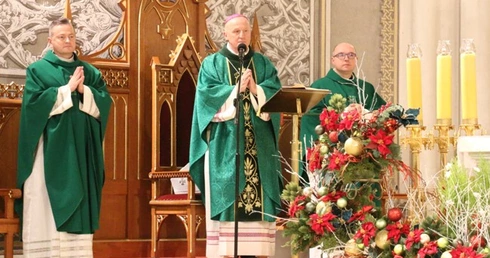 Msza św. w 5. rocznicę ingresu bp. Marka Solarczyka do katedry