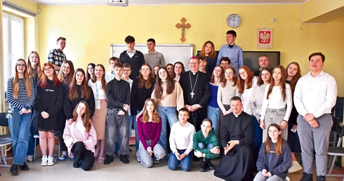 Żukowska grupa liczyła około 40 osób z różnych parafii naszej archidiecezji. 