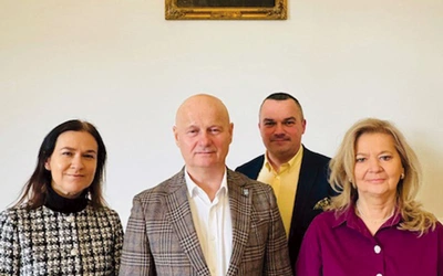 Ustanowienie Roku ks. Piotra Skargi było możliwe dzięki zaangażowaniu m.in. Agnieszki Czyż-Mańkowskiej,  prezes Kościelnej Fundacji Dobroczynnej  im. ks. P. Skargi dla Ubogich  w Grójcu, Dariusza Gwiazdy, burmistrza Grójca,  Sebastiana Litewnickiego, sekretarza gminy, i Doroty Niedbały, przewodniczącej rady miejskiej.