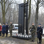 Obchody 20. rocznicy tragedii budowlanej na terenie MTK