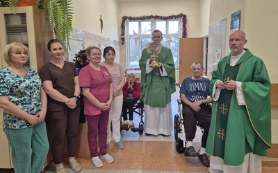 Zawsze chciała być blisko chorych, teraz odwiedza kaplice szpitalne, zakłady opieki, domy pomocy, hospicja