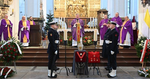 Ostatnie pożegnanie profesora Andrzeja Januszajtisa