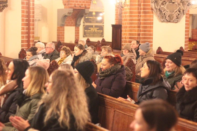 Kolędy z rodzinami zastępczymi