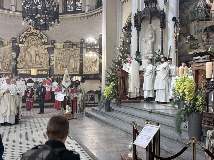 Adoracja żłóbka Liturgicznej Służby Ołtarza