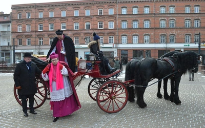 Inscenizacja sakry biskupiej ks. Teodora Kubiny