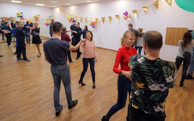 Taniec potrafi łączyć ludzi w Kościele. Ruszają kolejne kursy w "Roztańczonej parafii"