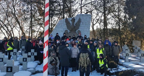 Tropem wojen światowych