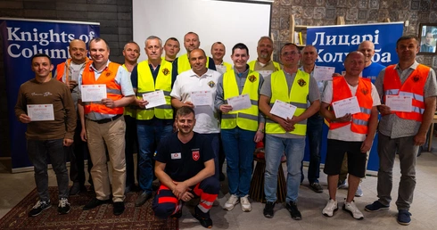 Ukraina: podwójna pomoc Rycerzy Kolumba i Zakonu Maltańskiego