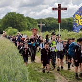 Francja nas zawstydza. Jak wytłumaczyć fenomen powrotu do wiary młodych mieszkańców kraju nad Sekwaną?
