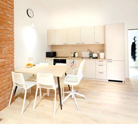 Pomieszczenia zostały gruntownie wyremontowane, aby dać nie tylko poczucie bezpieczeństwa, ale również maksymalny komfort mieszkania.