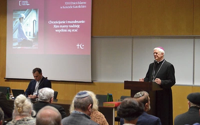 Bp Marek Szkudło nawiązał do hasła tegorocznego Dnia Islamu w Kościele katolickim w Polsce: „Chrześcijanie i muzułmanie: kim mamy nadzieję wspólnie się stać”.