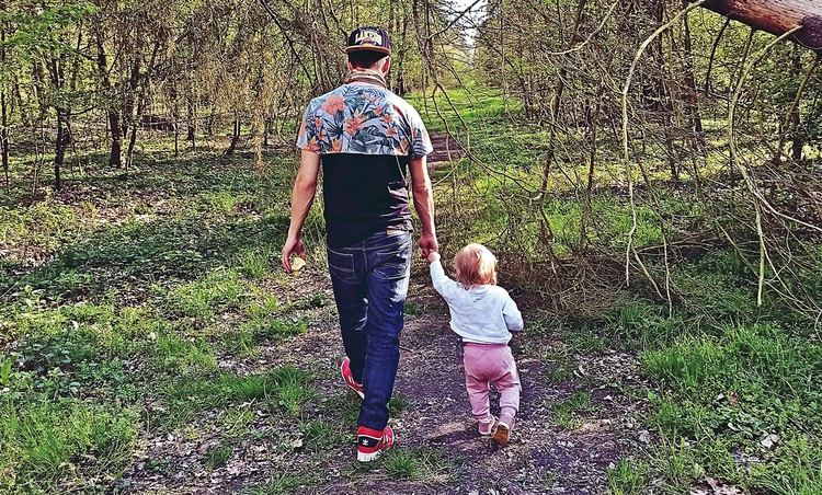 Bycie rodzicem wymaga nieustannego podnoszenia swoich umiejętności społecznych.